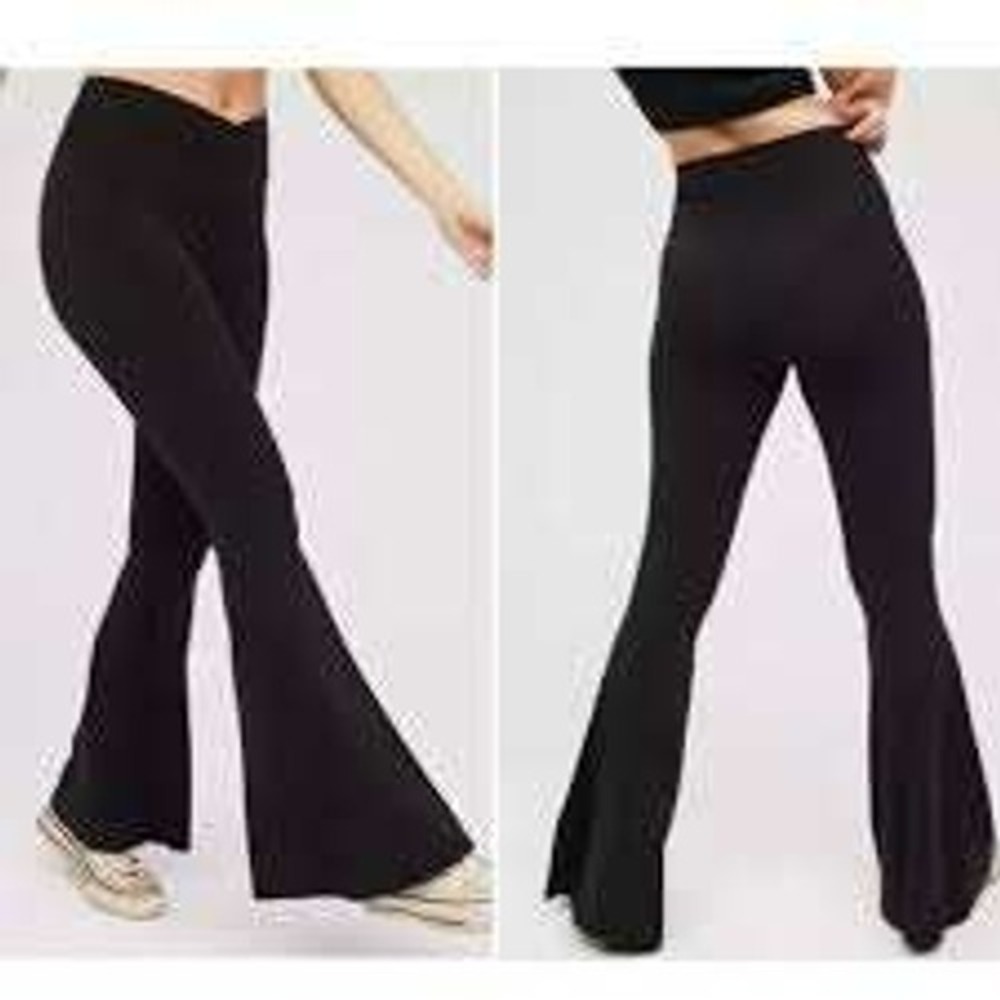 OFFLINE By Aerie Real Me High Waisted V-Shape Crossover Waist Flare Leggings M